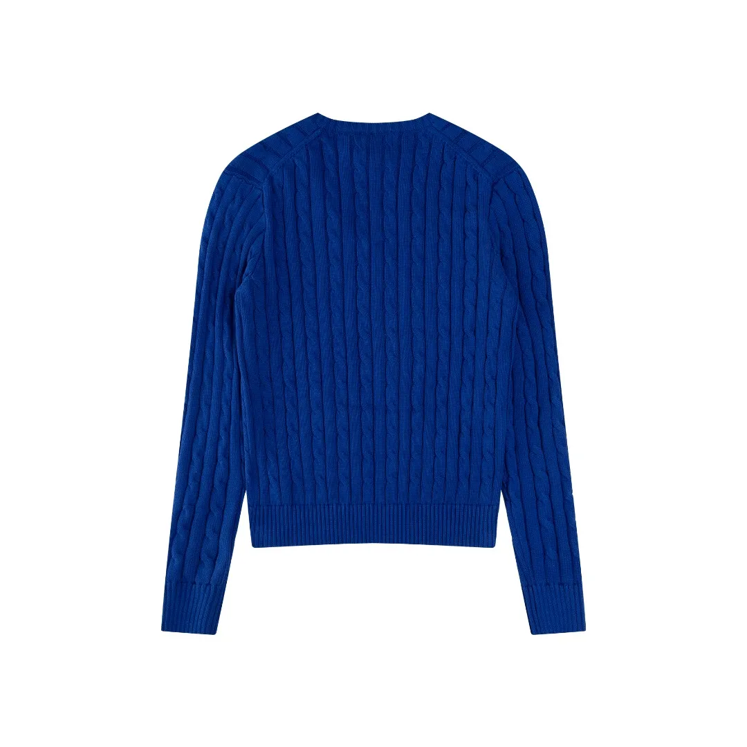 P210 #R90 RALPH LAUREN Thirteen colors of Ralph Lauren classic small label embroidery V-neck pullover cable cardigan sweater women's top, high-density LOGO embroidery on the chest, original customization of tag accessories. Made of pure cotton yarn, pure cotton is skin-friendly and comfortable, small label war horse embroidered twist button V-neck sweater🐎High quality, follow the blogger to learn how to wear it! Let’s buy a Ralph Lauren cable sweater. It’s a super hard-to-find series after it became popular. It’s hard to find one on the official website. It’s simple and practical to wear, with a lazy and loose feel. The thickened fabric has more texture, feels soft and delicate, and has a loose fit. Whether worn alone or layered, you can wear different styles of fashion with just one piece!   Size： Sleeve length: 60/61/62/63